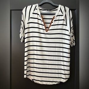 Market & Spruce Black and White Striped V-Neck Top
